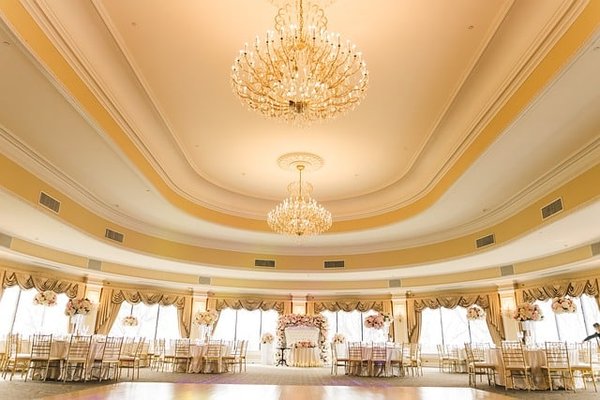 Comment décorer une salle pour son mariage ?