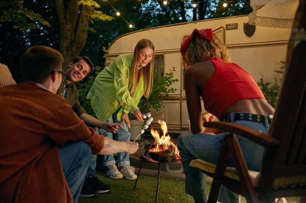 Le Camping Rancho Davaine propose-t-il des activités en soirée ?