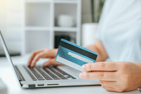 Pourquoi opter pour l'ouverture d'un compte bancaire en ligne ?